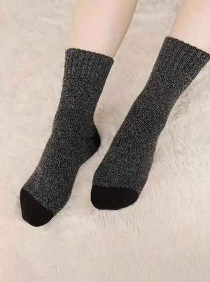 Men’s Thick Wool Crew Socks – Warm Hiking & Outdoor Sports Socks (5/3/1 Pair Pack, Random Delivery)  If you want an even shorter or more catchy version, tell me!