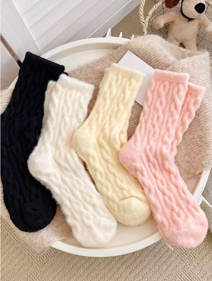 2/4 Pairs Of Women's Floor Socks, Thick, Warm And Fluffy Crew Socks And Ankle Socks For Autumn And Winter, With Random Colors