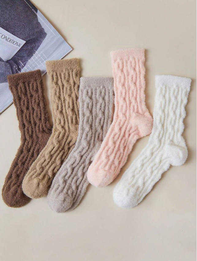 2/4 Pairs Of Women's Floor Socks, Thick, Warm And Fluffy Crew Socks And Ankle Socks For Autumn And Winter, With Random Colors